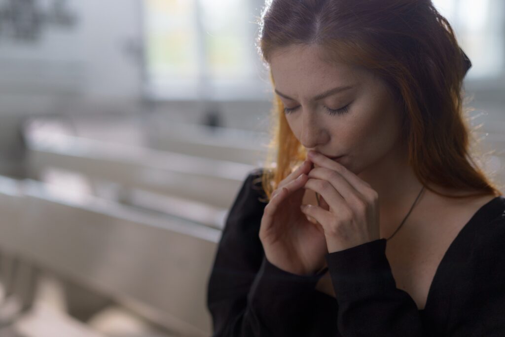 girl praying